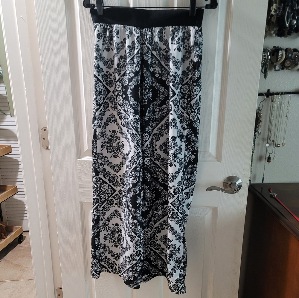 Philosophy Black Floral Diamonds Printed Wide Leg Palazzo Pants - size small